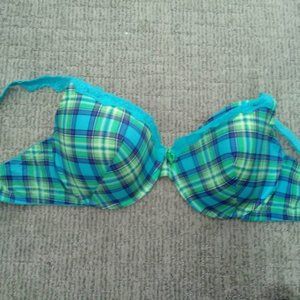 Fruit of the loom pretty colorful plaid bra with lace trim!